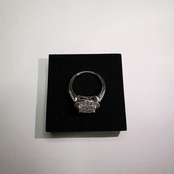 Engagement Ring 3CT Size 7 Moissanite in Solid Silver - Picture 5 of 8